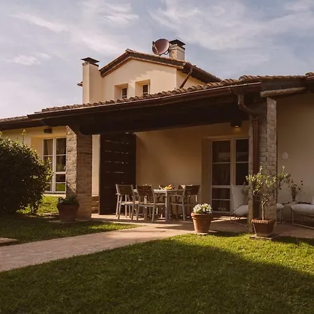 Borgo Le Colline Luxury Agriturismo In Tuscany Gambassi Terme Exterior photo